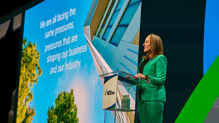 J.B. Hunt President and CEO Shelley Simpson speaking on stage. 