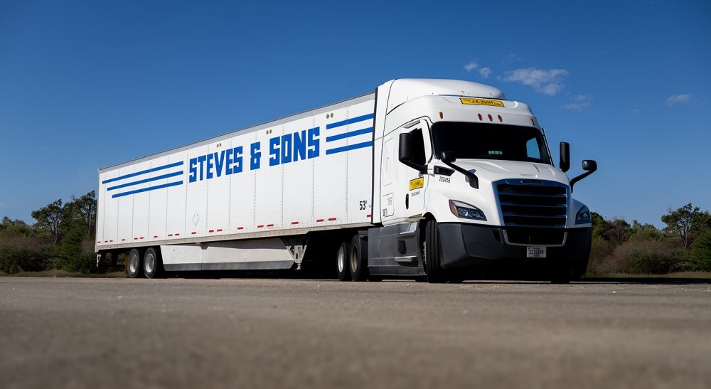 Steves  & Sons trailer with J.B. Hunt tractor